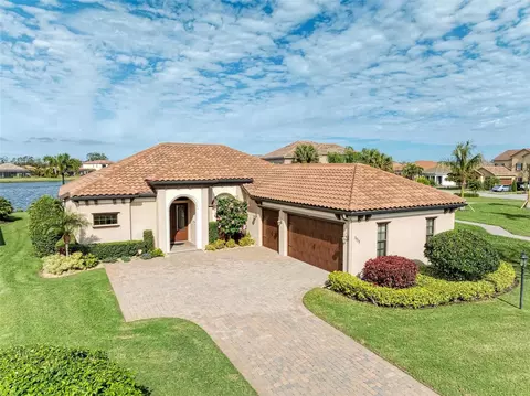 9929 Carnoustie Pl, Bradenton, FL 34211