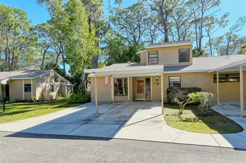 4817 Village Gardens Dr #109, Sarasota, FL 34234