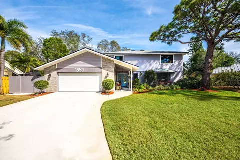 1859 Buccaneer Ct, Sarasota, FL 34231