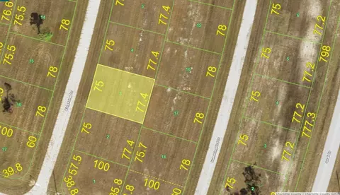 22 Kingfisher Dr, Placida, FL 33946