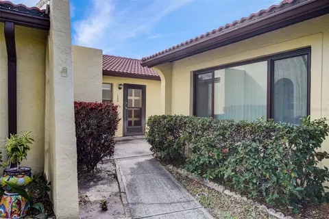 1230 56th St W #1230, Bradenton, FL 34209