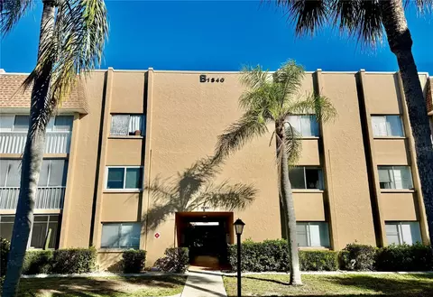 1540 Glen Oaks Dr E #B-222, Sarasota, FL 34232