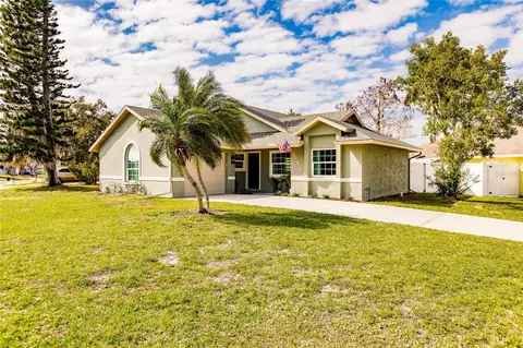 3513 29th St E, Bradenton, FL 34208