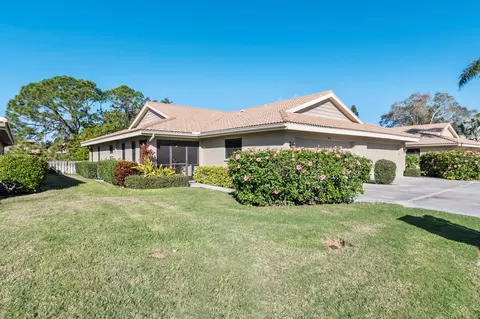 7217 Wood Creek Dr #20, Sarasota, FL 34231
