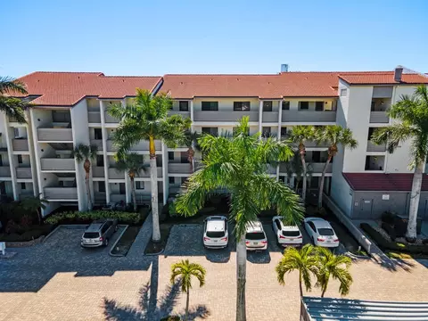 6236 Midnight Pass Rd #404, Sarasota, FL 34242