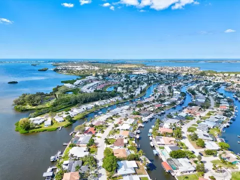 4915 Coral Blvd, Bradenton, FL 34210