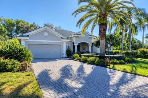 7039 Lancaster Ct, University Park, FL 34201