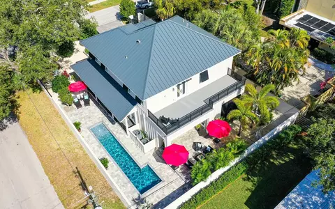 2502 Prospect St, Sarasota, FL 34239