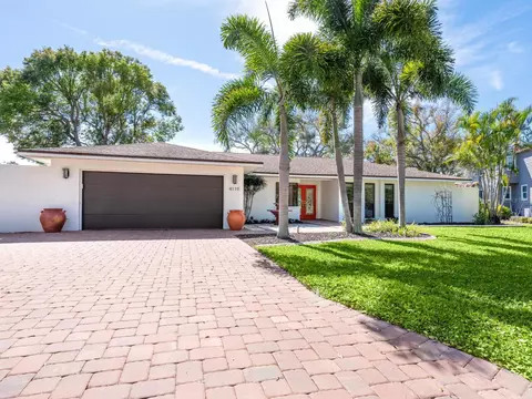 4119 Pinar Dr, Bradenton, FL 34210