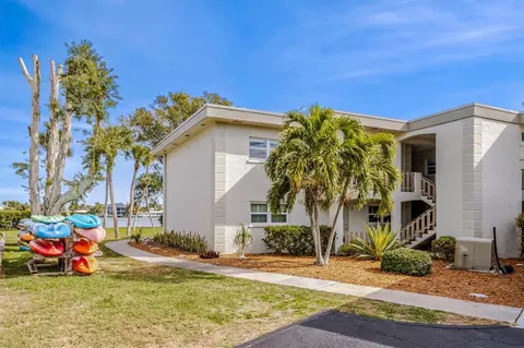 6300 Flotilla Dr #84, Holmes Beach, FL 34217