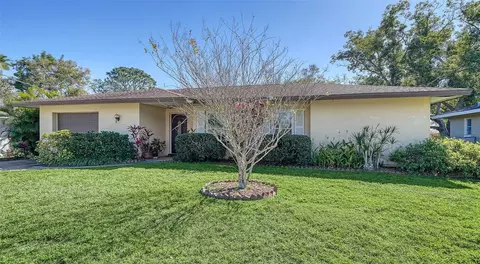 4532 Beacon Dr, Sarasota, FL 34232