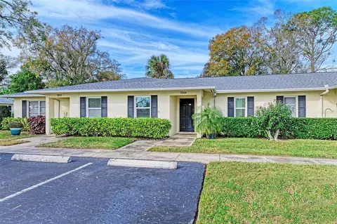 7054 W Country Club Dr N, Sarasota, FL 34243