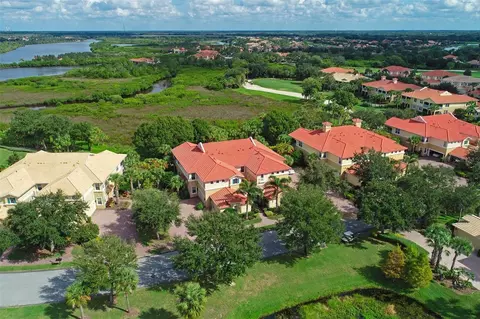 935 River Basin Ct #202, Bradenton, FL 34212