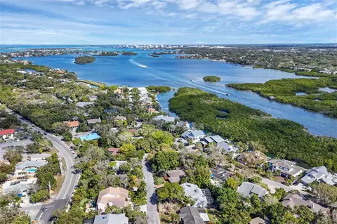 5319 Siesta Cove Dr, Sarasota, FL 34242