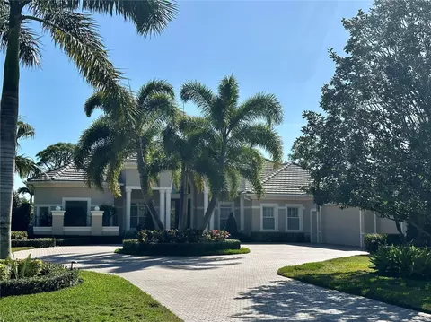 621 N Macewen Dr, Osprey, FL 34229