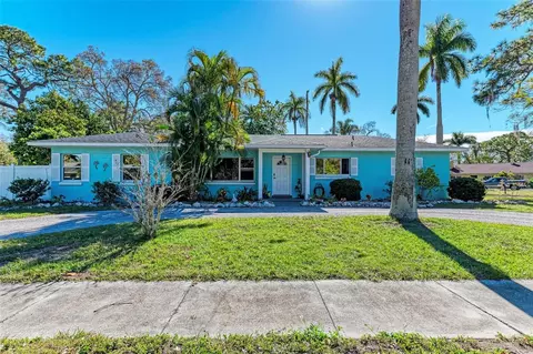 119 Vermont Ave E, Bradenton, FL 34208