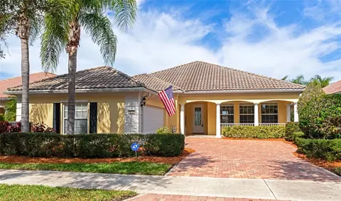5928 Mariposa Ln, Sarasota, FL 34238