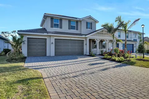 453 Baneberry Ct, Nokomis, FL 34275