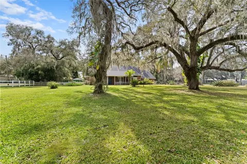 1409 Country Oaks Ln, Lakeland, FL 33810