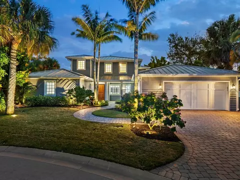 642 Waterside Way, Sarasota, FL 34242