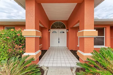 3323 47th Ave E, Bradenton, FL 34203