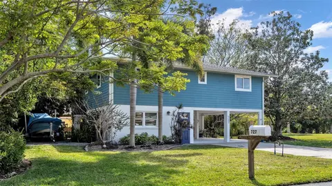 727 47th St W, Palmetto, FL 34221