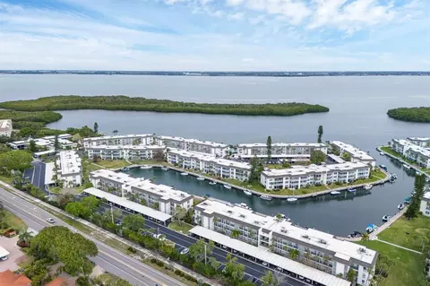 4360 Chatham Dr #203, Longboat Key, FL 34228