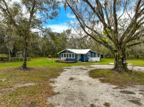 1816 Zipperer Rd, Bradenton, FL 34212