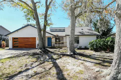 4145 Palau Dr, Sarasota, FL 34241