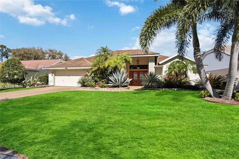5317 Gardens Dr, Sarasota, FL 34243