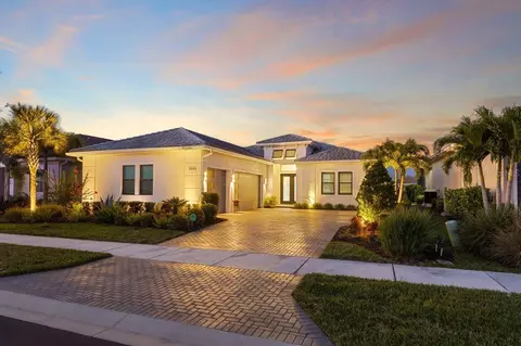 9004 Bernini Pl, Sarasota, FL 34240