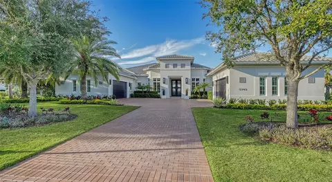 3743 Founders Club Dr, Sarasota, FL 34240