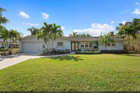 3449 Tanglewood Dr, Sarasota, FL 34239