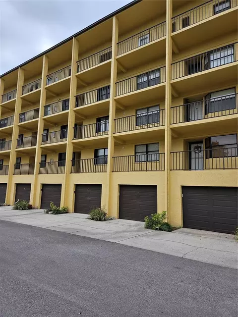 5775 Park St N #212, Saint Petersburg, FL 33709