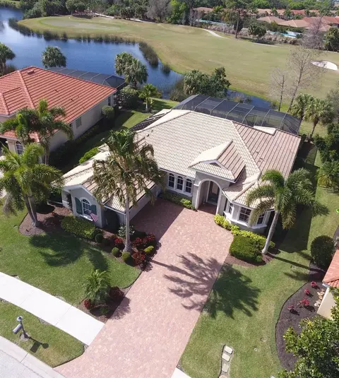302 Montelluna Dr, North Venice, FL 34275