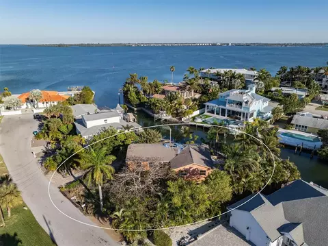 511 59th St, Holmes Beach, FL 34217