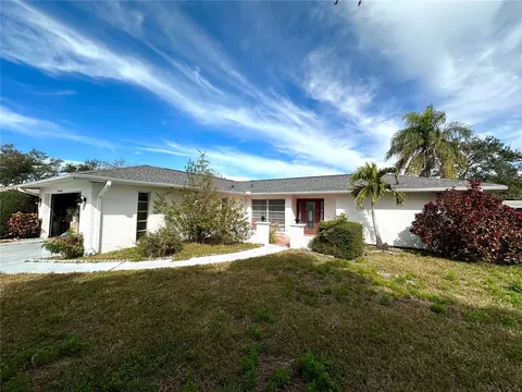 949 E Douglas Ct, Venice, FL 34293