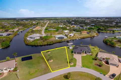 9372 Galaxie Cir, Port Charlotte, FL 33981