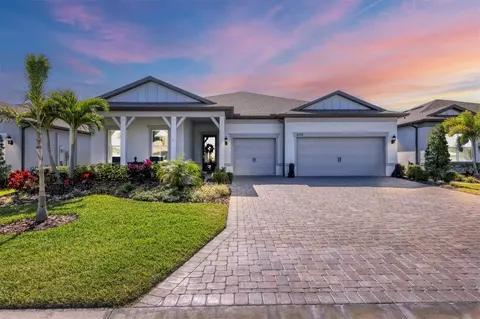 8719 Backshore Ln, Parrish, FL 34219
