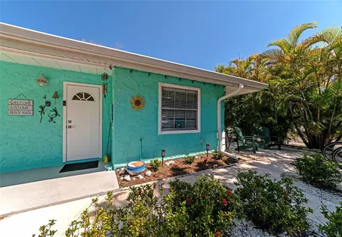 571 Saint Judes Dr #4, Longboat Key, FL 34228