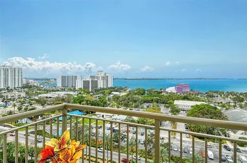 800 N Tamiami Trl #1415, Sarasota, FL 34236
