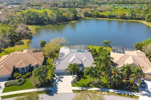8288 Deerbrook Cir, Sarasota, FL 34238