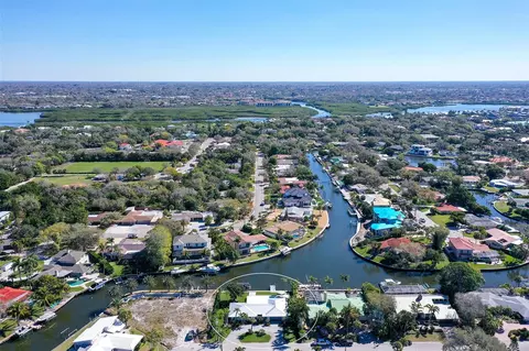 5409 Azure Way, Sarasota, FL 34242