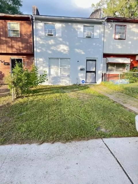 7231 Ken Knight Dr E, Jacksonville, FL 32209 photo 1