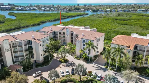 5430 Eagles Point Cir #PH-402, Sarasota, FL 34231