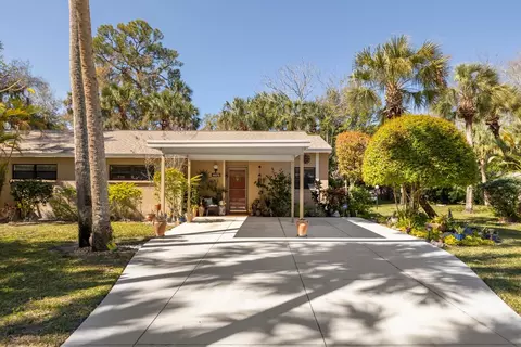 4975 Village Gardens Dr #49, Sarasota, FL 34234