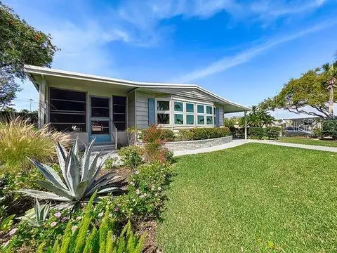 8556 Imperial Cir, Palmetto, FL 34221