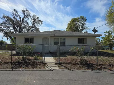 609 Ross St, Nokomis, FL 34275
