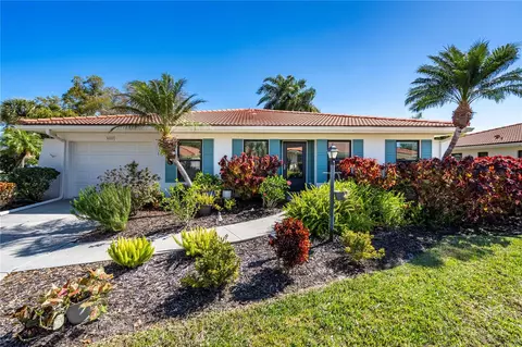 5009 Vivienda Way #27, Sarasota, FL 34235