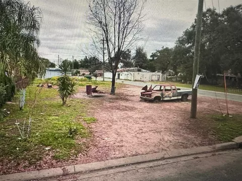 37335 Oak St, Dade City, FL 33523